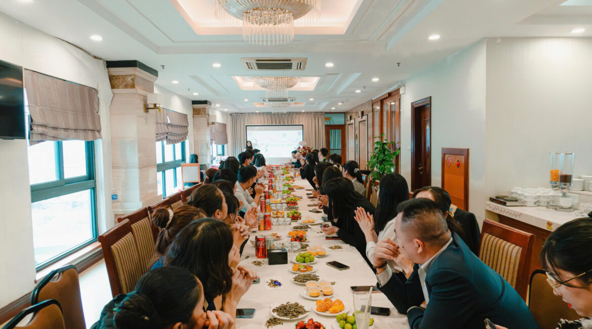 Tôn Vinh Phái Đẹp: Sự Kiện Đặc Biệt Tại Hanoi Larosa Hotel