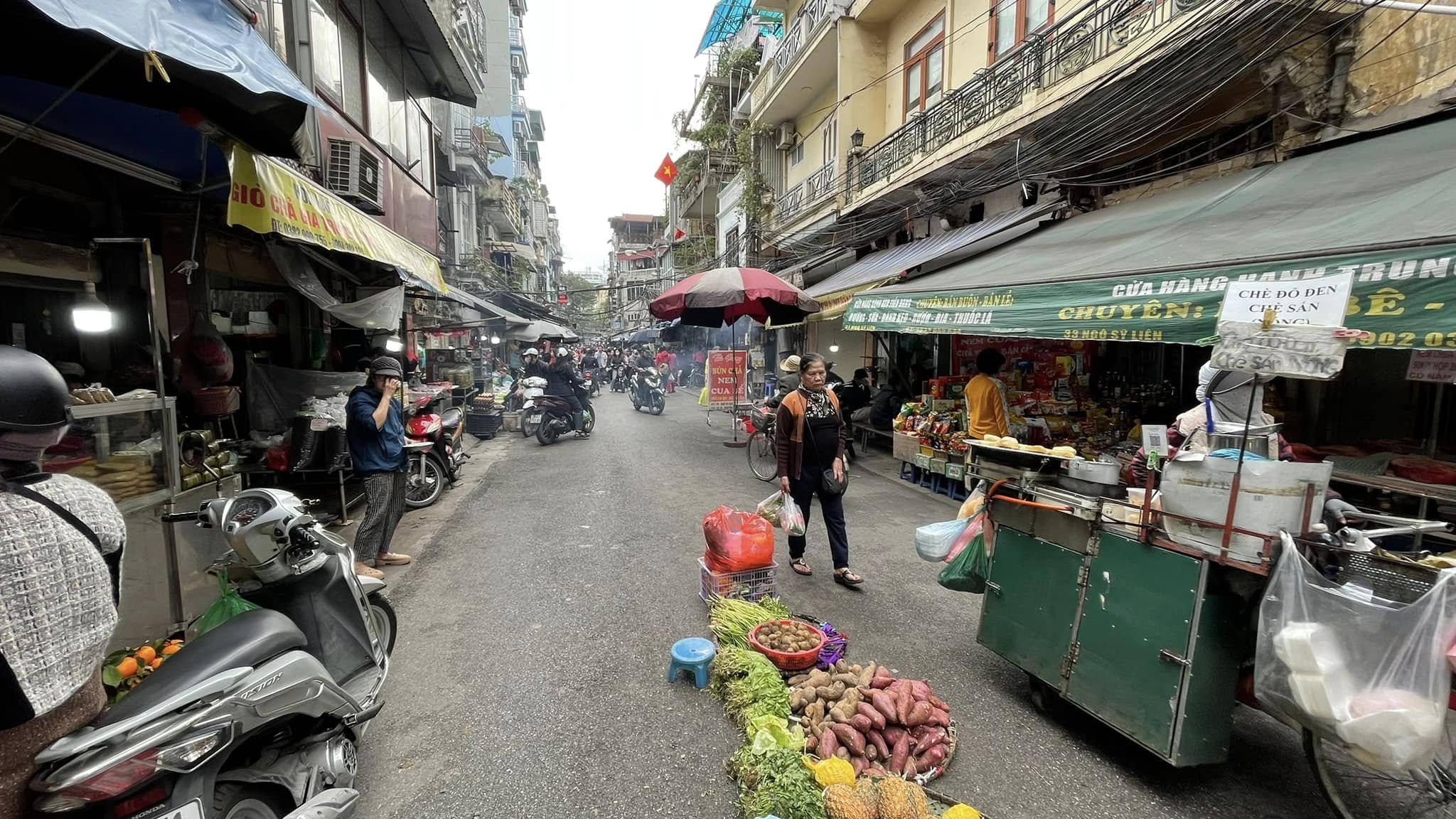 Khám phá chợ Ngô Sĩ Liên | Hanoi Larosa Hotel