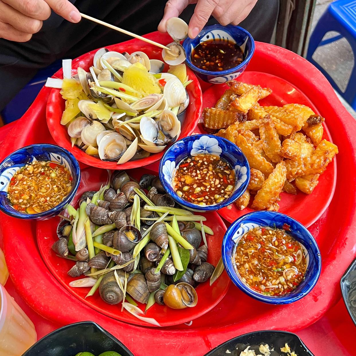 Địa điểm ăn ngon gần văn miếu - Ốc Hạnh