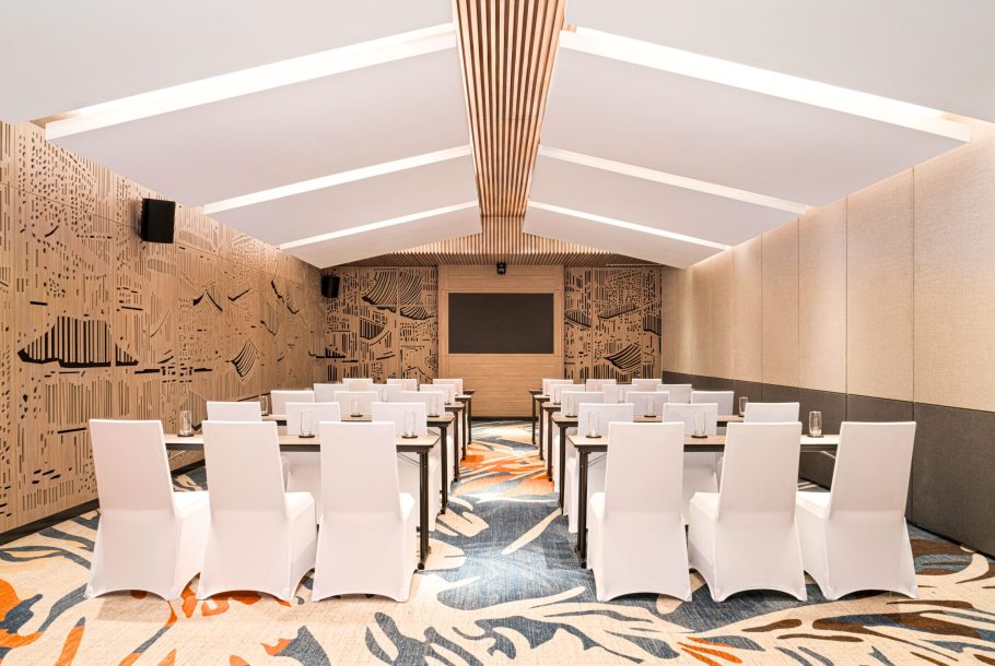 Conference Venues in Central Hanoi - meeting room Dusit Hotel Le Palais Tu Hoa Hanoi